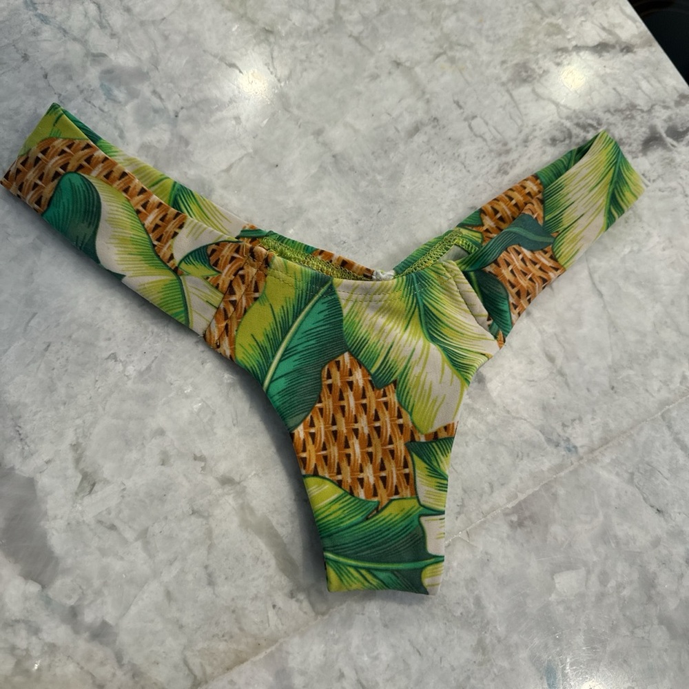 Montce Swim XS thong bikini bottom